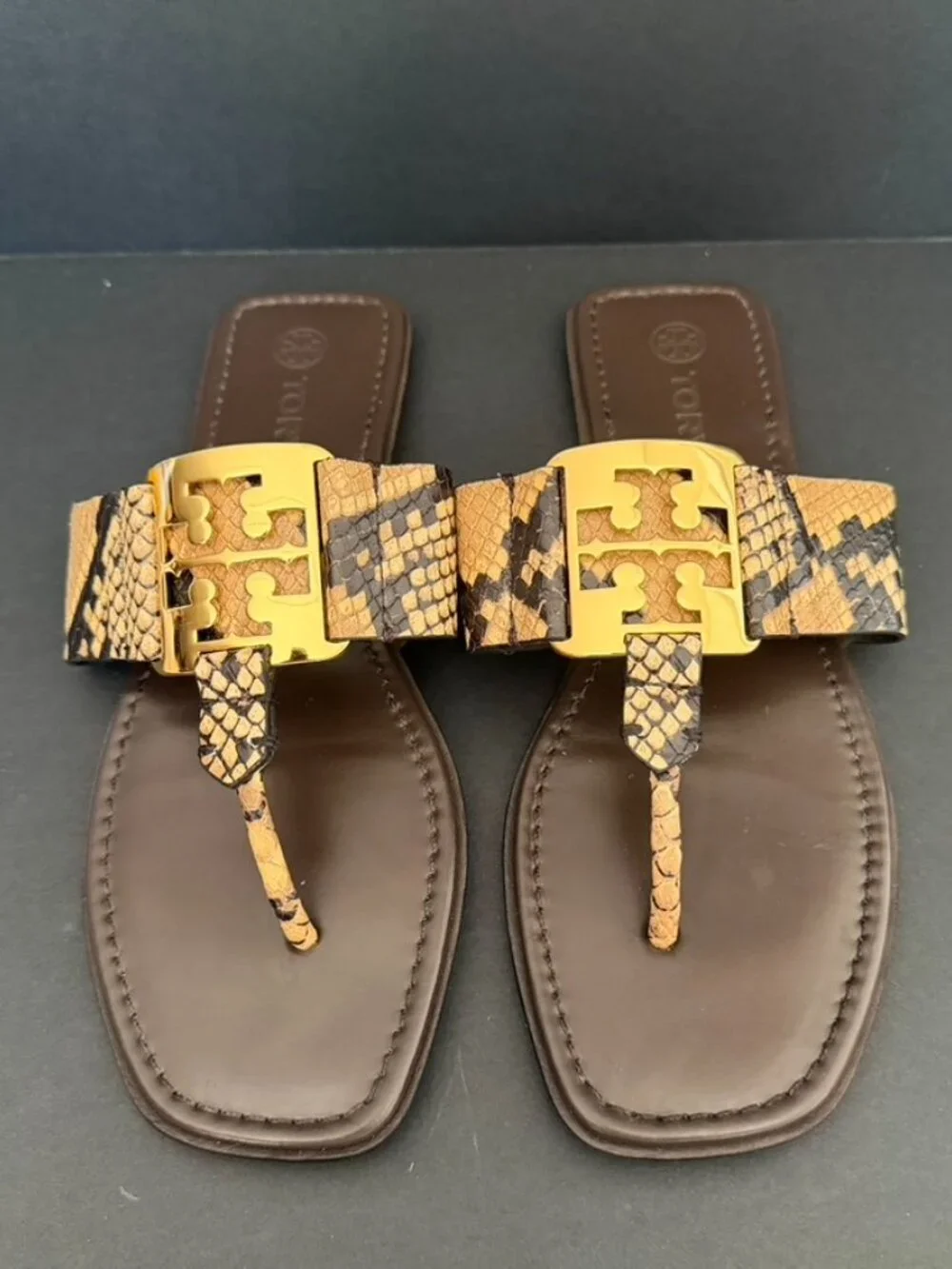 Tory Burch Georgia Leather Tong Sandal Pale Desert Size 7.5B